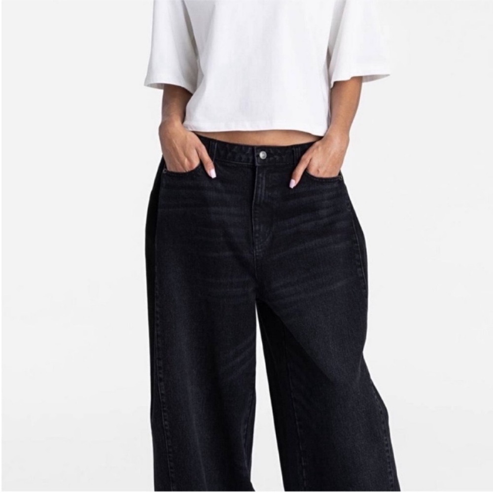 KBB by KAHLANA Women's Low-Rise Wide Leg 'The
Rachel Jean' - Black Size 12 - Picture 3 of 7